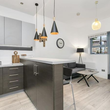 Modern 1 Bedroom Apartment In Central Woking Zewnętrze zdjęcie