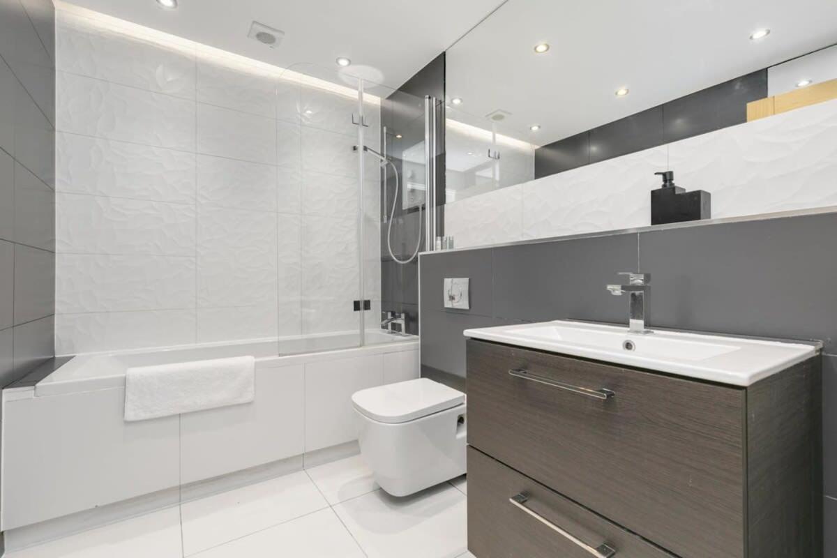 Modern 1 Bedroom Apartment In Central Woking Zewnętrze zdjęcie